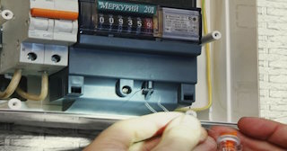 Скрытая проводка в деревянном доме в Мурманске от 1559 рублей - профессиональный монтаж